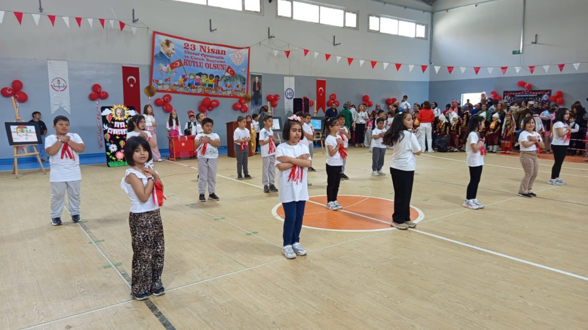 23 Nisan Ulusal Eğemenlik ve Çocuk Bayramıve T.B.M.M'nin açılışının 105. yılı, Okulumuzda düzenlenen törenle kutlandı.